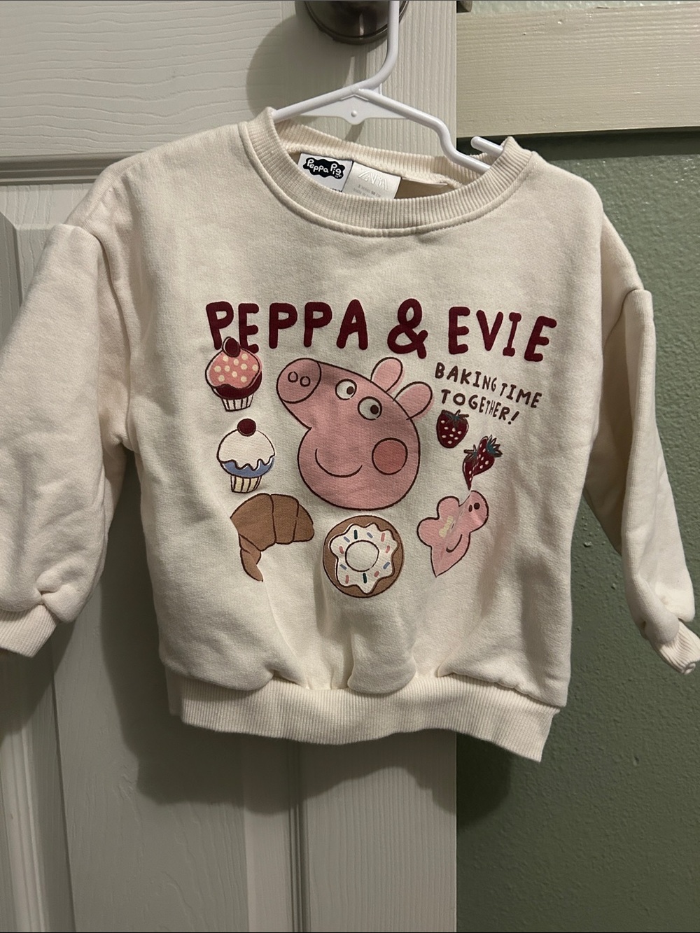Peppa Pig Cream Sweatshirt with Pink Character Graphic Set